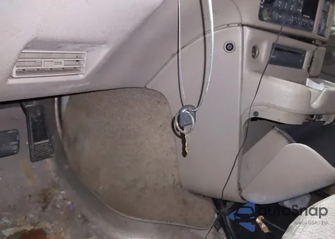 2000 GMC Safari Sl z USA, uszkodzony, nr VIN 1GKDM19W7YB522096